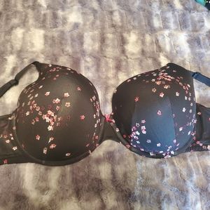 Floral design t-shirt bra
